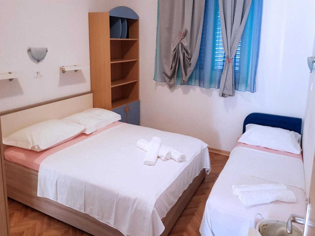 Apartments And Rooms By The Sea Tucepi, Makarska - 6058 Bagian luar foto