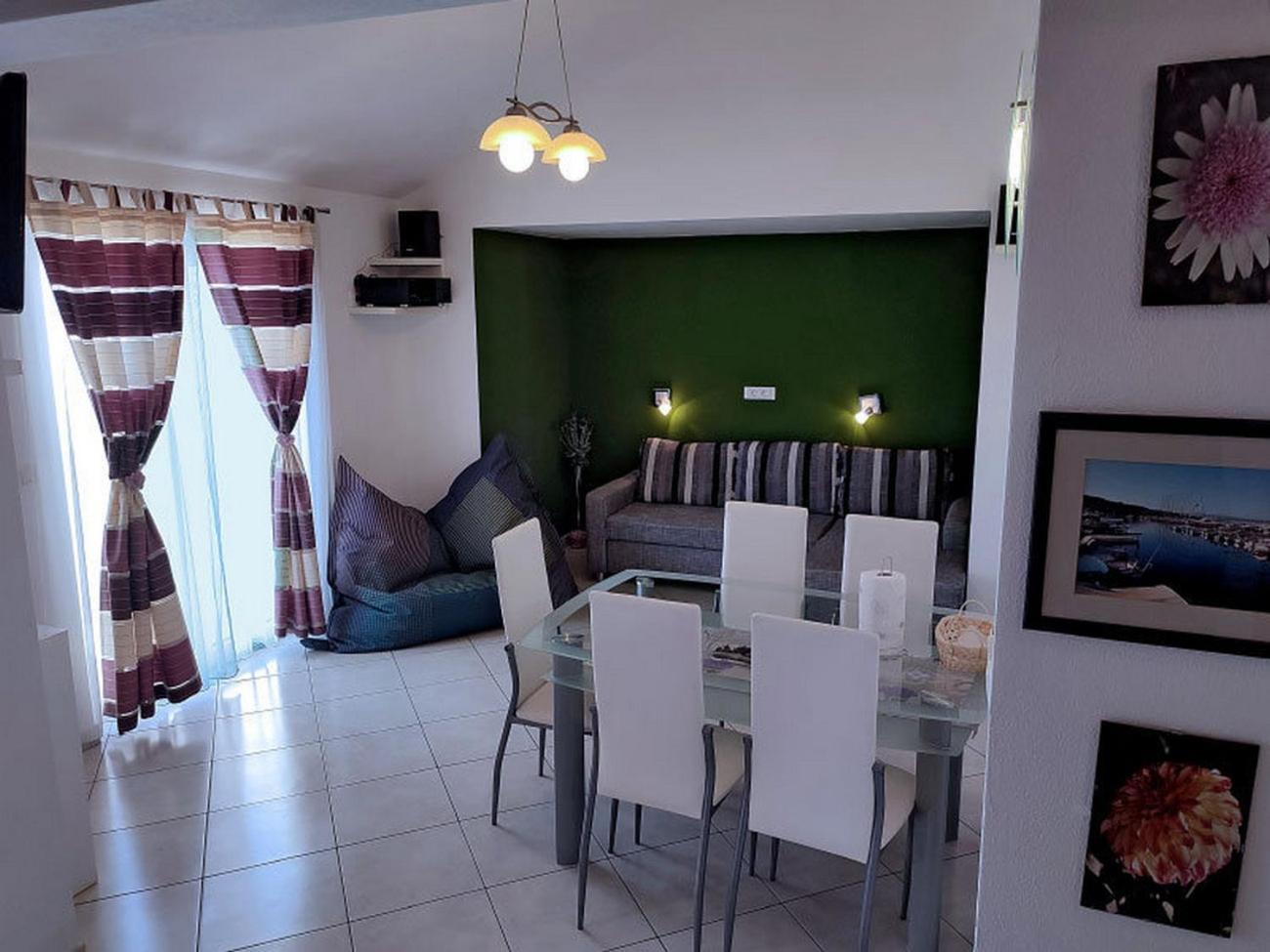 Apartments And Rooms By The Sea Tucepi, Makarska - 6058 Bagian luar foto