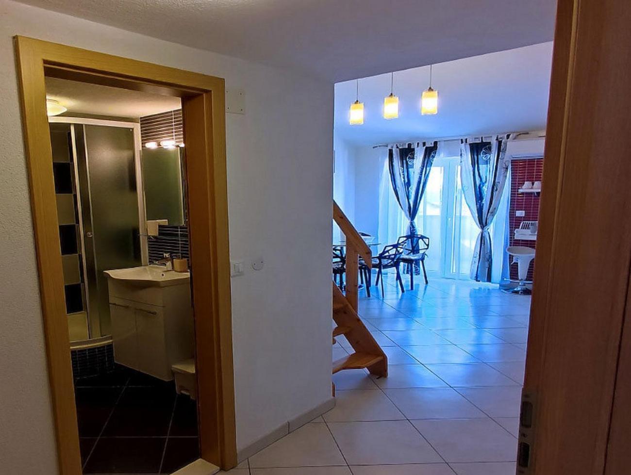 Apartments And Rooms By The Sea Tucepi, Makarska - 6058 Bagian luar foto