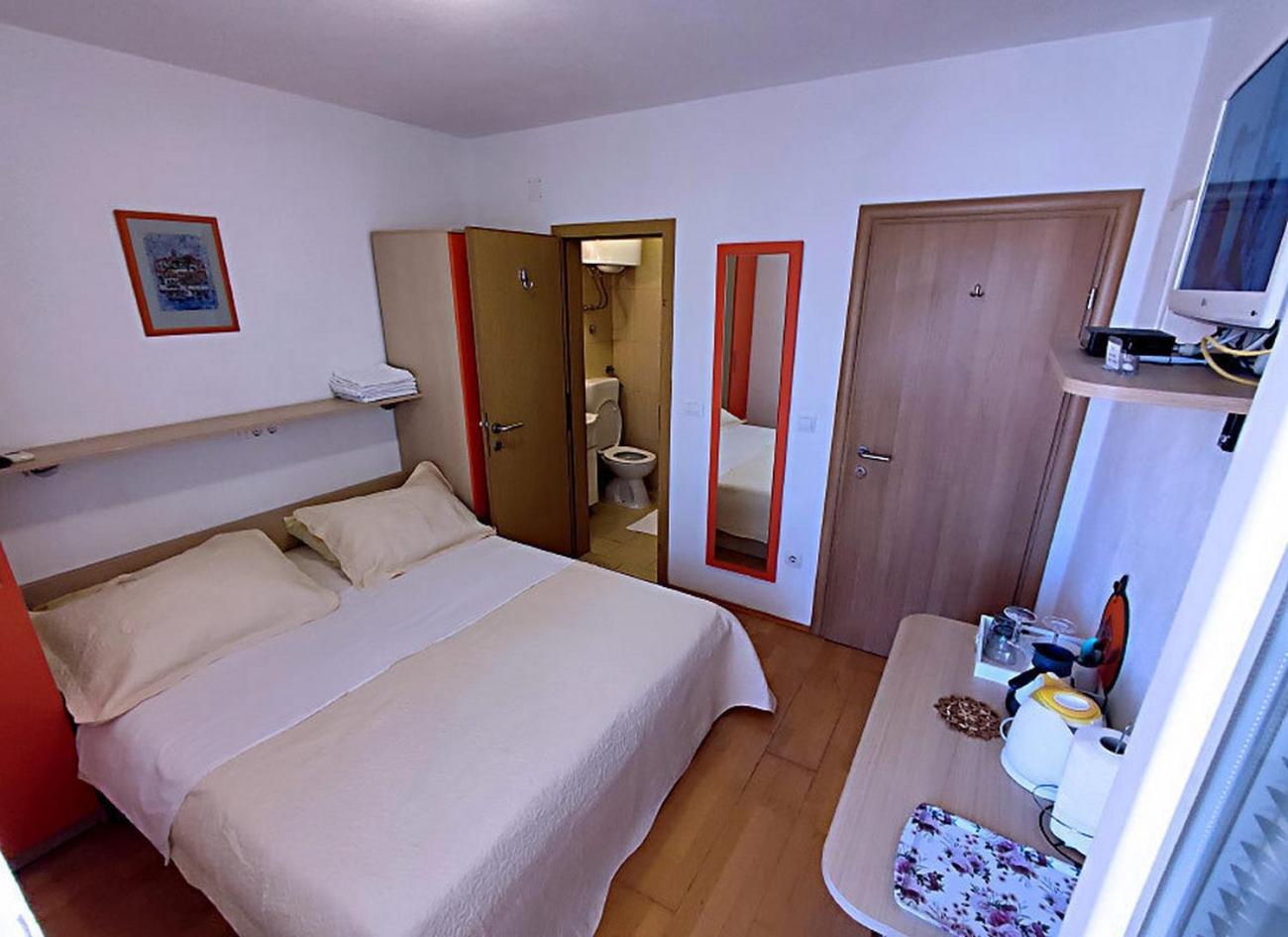 Apartments And Rooms By The Sea Tucepi, Makarska - 6058 Ruang foto